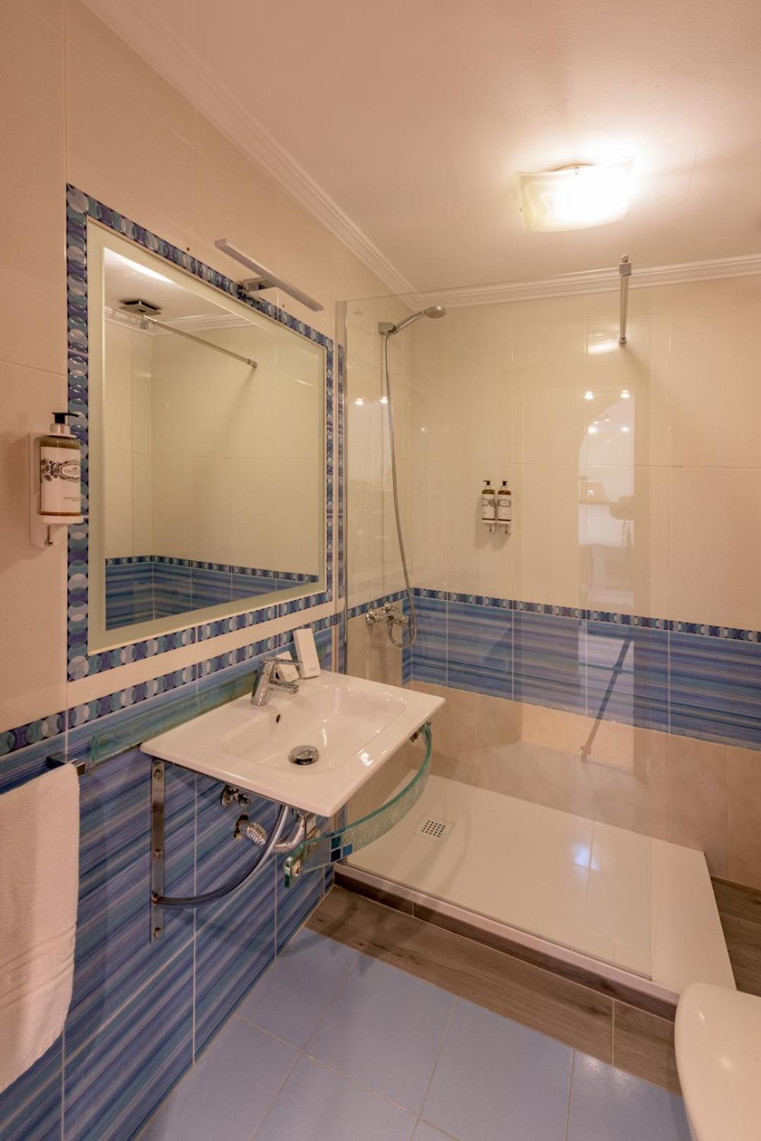 Apartamento Centrico Sibarys- 2 Dormitorios Nerja Ngoại thất bức ảnh